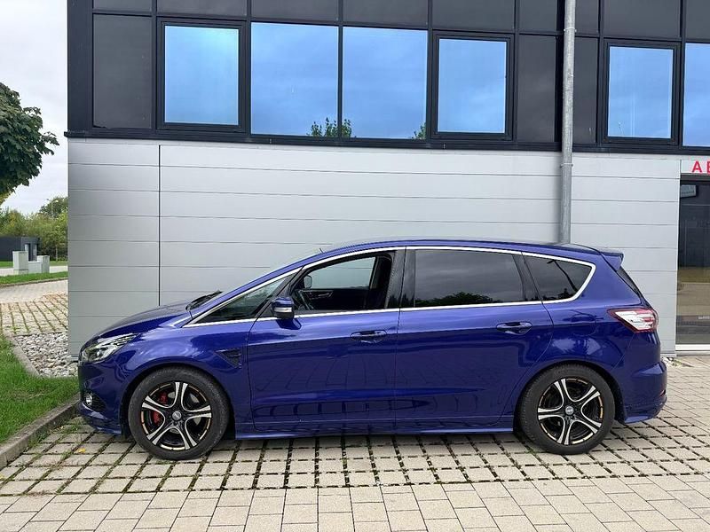 Blau Gebraucht 2015 Ford S-MAX Titanium Van / Kleinbus | 11.999 € (Superpreis) - Bild 1/4