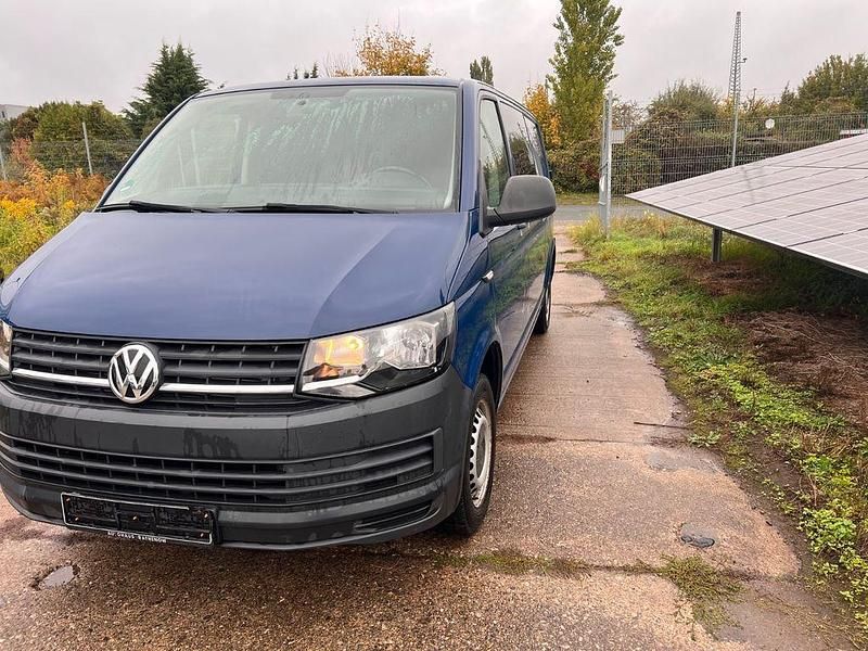 Blau Gebraucht 2016 VW T6 Van | 18.000 € (Guter Preis) - Bild 1/4