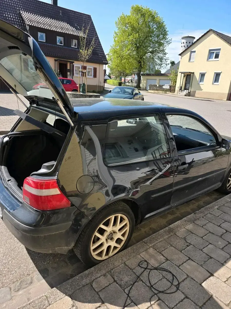 Gebraucht VW Golf IV 110 PS (80 kW) 2002 Schwarz Kleinwagen
