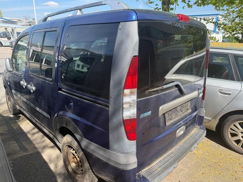 Gebraucht Fiat Doblò 101 PS (74 kW) 2003 Blau Van / Kleinbus