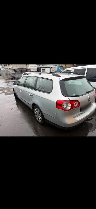 Gebraucht VW Passat 140 PS (102 kW) 2007 Silber Kombi