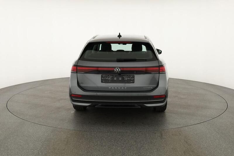 Diabasgrau metallic Neu 2025 VW Passat Business Kombi | 43.475 € (Superpreis) - Bild 1/4