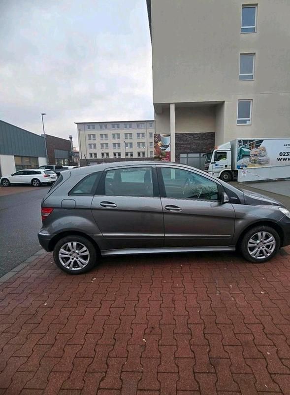 Gebraucht Mercedes 170 115 PS (84 kW) 2010 Van / Kleinbus