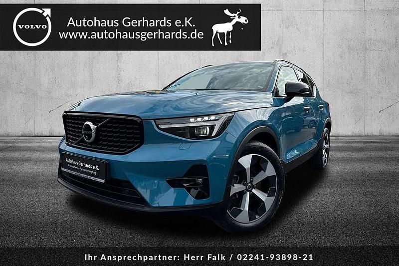 Blau Gebraucht 2024 Volvo XC40 Plus SUV | 37.999 € (Fairer Preis) - Bild 1/4