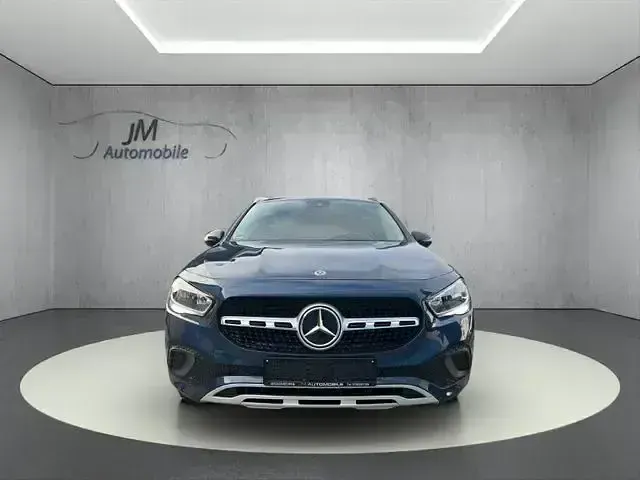 Gebraucht Mercedes GLA250 160 PS (117 kW) 2021 Blau SUV
