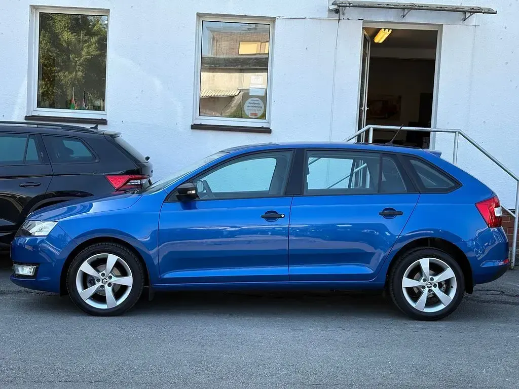 Gebraucht Skoda Rapid Cool Edition 90 PS (66 kW) 2015 Blau Kleinwagen
