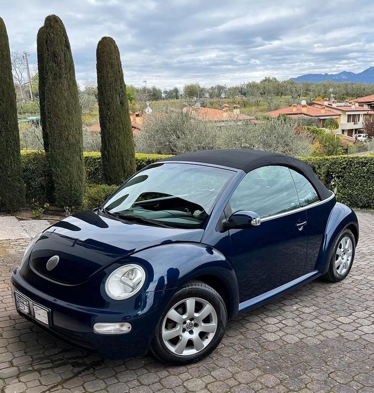 Gebraucht VW New Beetle 116 PS (85 kW) 2003 Blau Kleinwagen