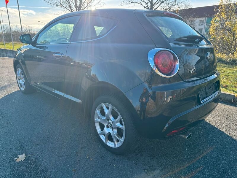 Gebraucht Alfa Romeo MiTo Turismo 95 PS (69 kW) 2010 Schwarz Kleinwagen