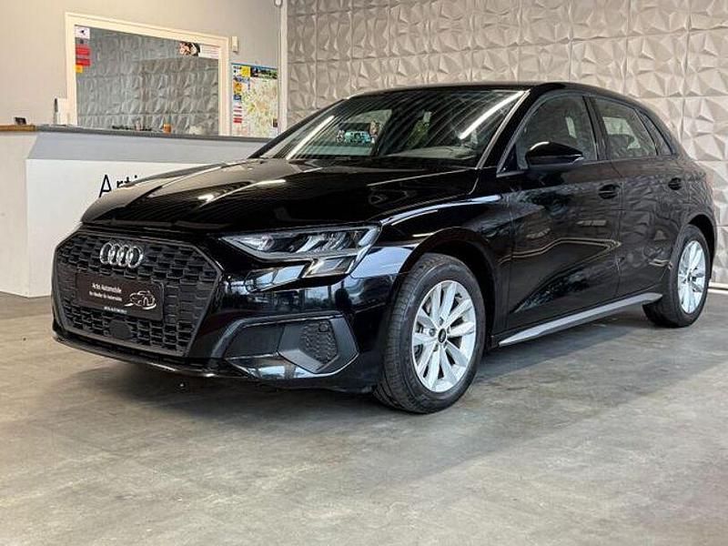 Gebraucht Audi A3 Ambiente 150 PS (110 kW) 2022 Schwarz Limousine