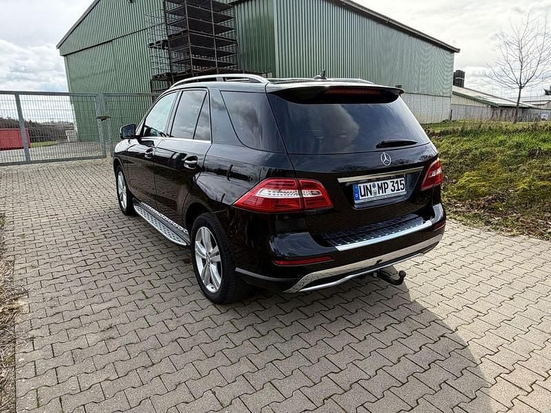 Gebraucht Mercedes ML250 204 PS (150 kW) 2015 Schwarz SUV