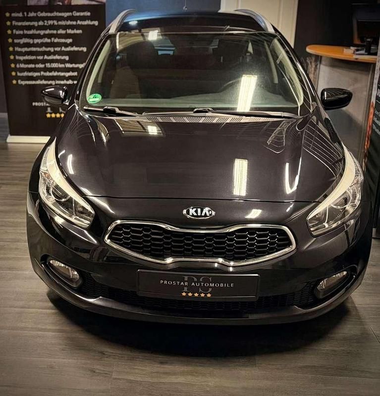 Gebraucht Kia Ceed Sportswagon 135 PS (99 kW) 2014 Schwarz Kombi