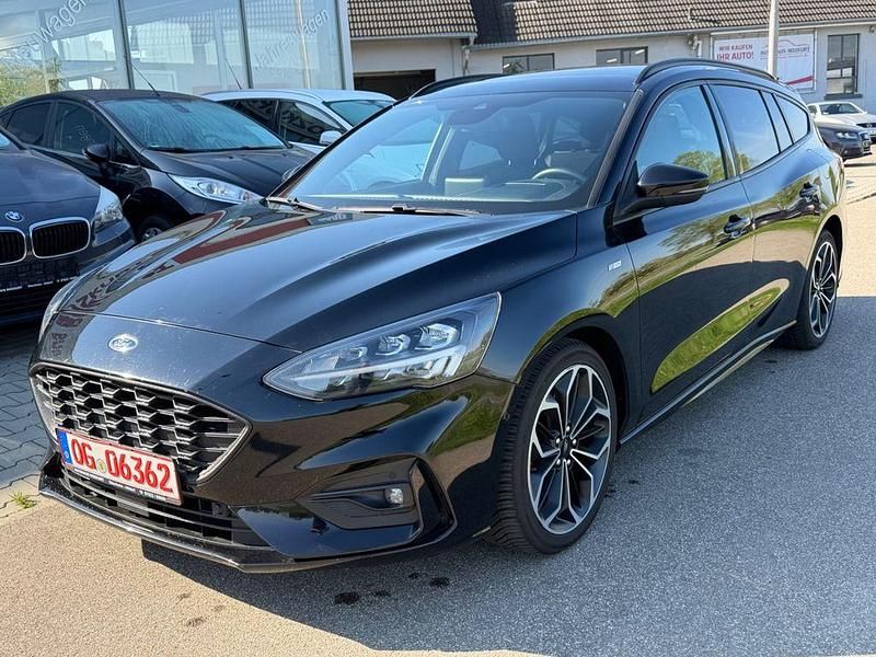 Usata Ford Focus ST-Line 120 CV (88 kW) 2018 Nero Berlina
