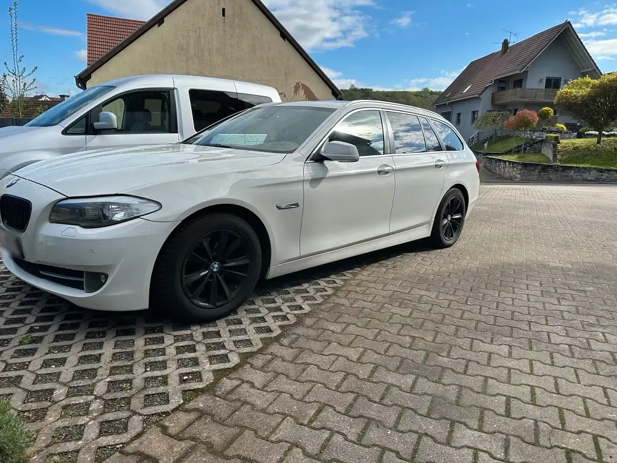 Usata BMW 520 184 CV (135 kW) 2012 Bianco Station wagon
