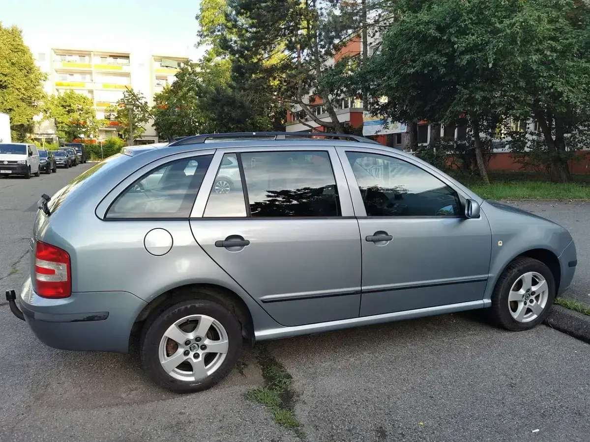 Gebraucht Skoda Fabia Ambiente 101 PS (74 kW) 2004 Grau Kombi