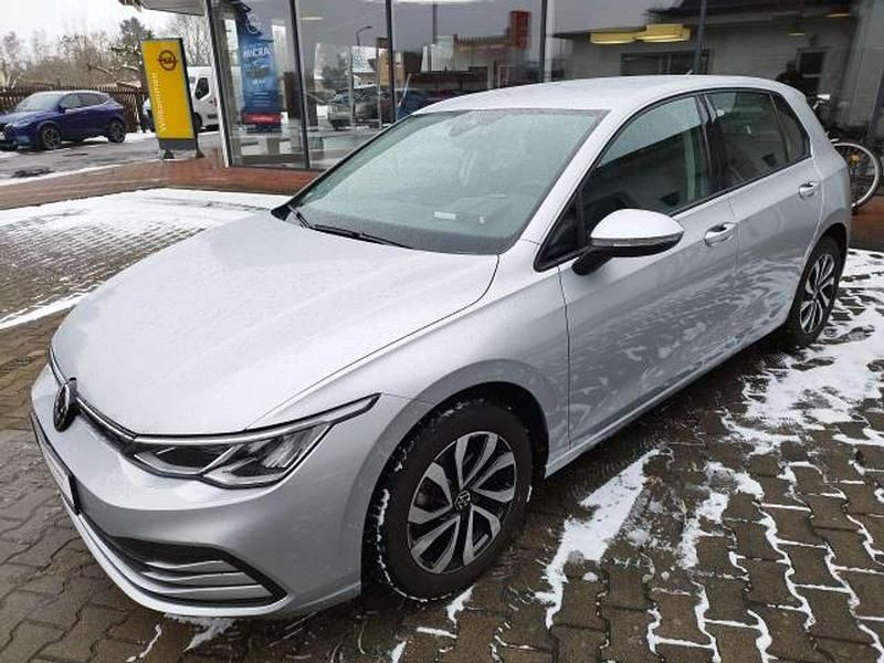 Gebraucht VW Golf VIII Life 131 PS (96 kW) 2024 Grau Limousine