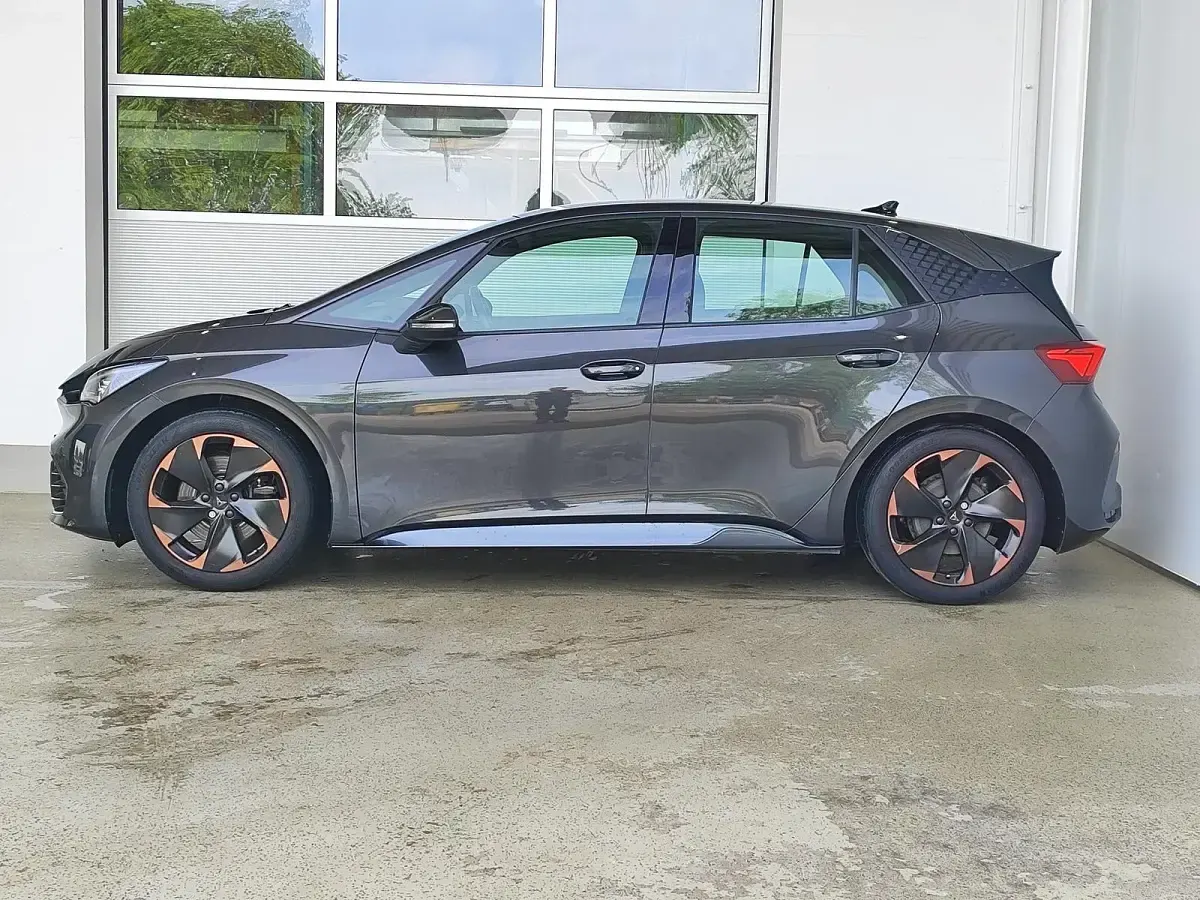 Second-hand Cupra Born 169 kW (231 CP) 2022 Gri Hatchback
