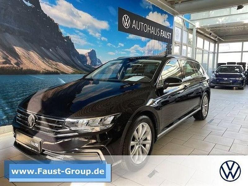 Schwarz perleffekt Gebraucht 2022 VW Passat GTE Kombi | 27.950 € (Etwas zu teuer) - Bild 1/4