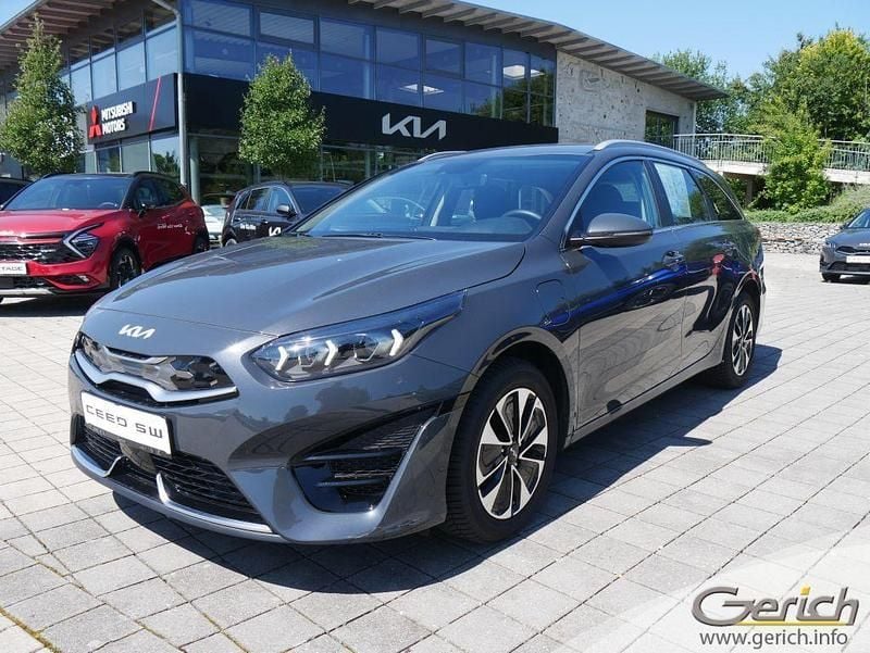 Grau Gebraucht 2024 Kia Ceed Sportswagon Spirit Kombi | 24.990 € (Superpreis) - Bild 1/4