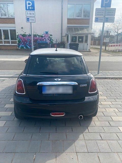 Gebraucht Mini Cooper 120 PS (88 kW) 2010 Schwarz Kleinwagen