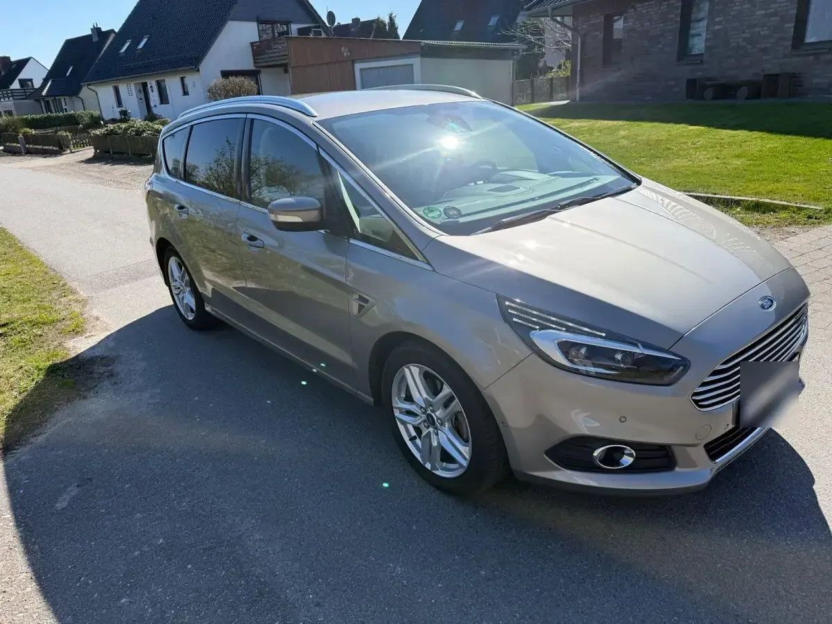 Gebraucht Ford S-MAX Titanium 241 PS (177 kW) 2015 Beige Van / Kleinbus