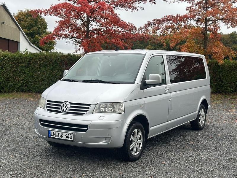 Silber Gebraucht 2008 VW Caravelle Comfortline Van / Kleinbus | 8.300 € (Fairer Preis) - Bild 1/4