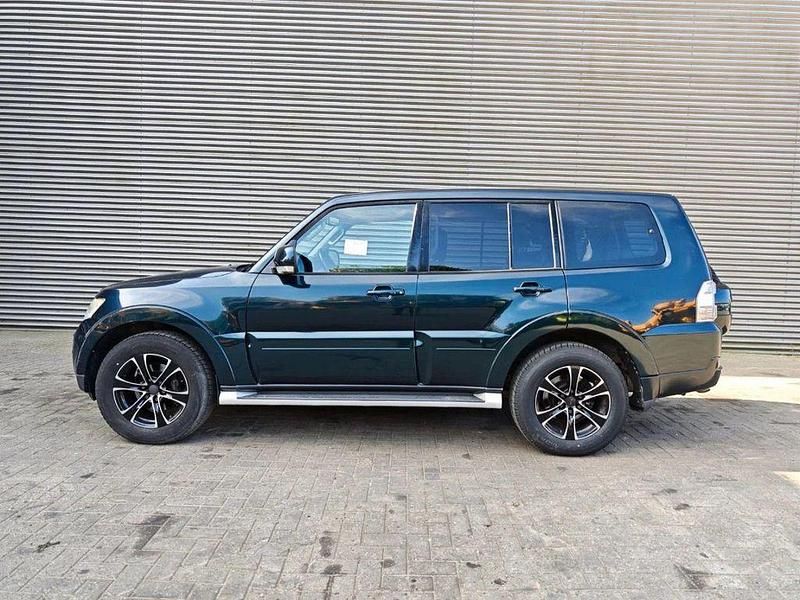 Gebraucht Mitsubishi Pajero 200 PS (147 kW) 2011 Grün SUV