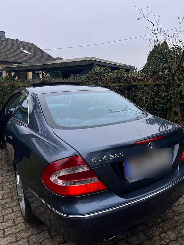 Gebraucht Mercedes CLK320 218 PS (160 kW) 2003 Blau Coupé