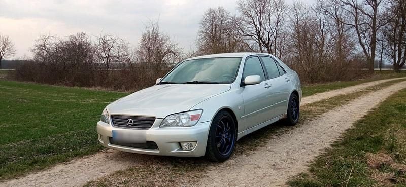 Gebraucht Lexus IS200 150 PS (110 kW) 1999 Silber Limousine