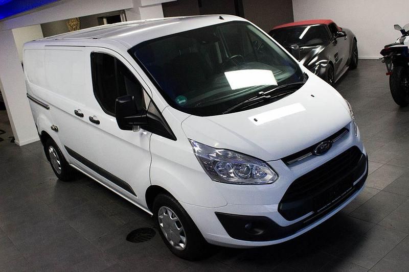Gebraucht Ford Transit Custom Trend 105 PS (77 kW) 2018 Weiß Van / Kleinbus