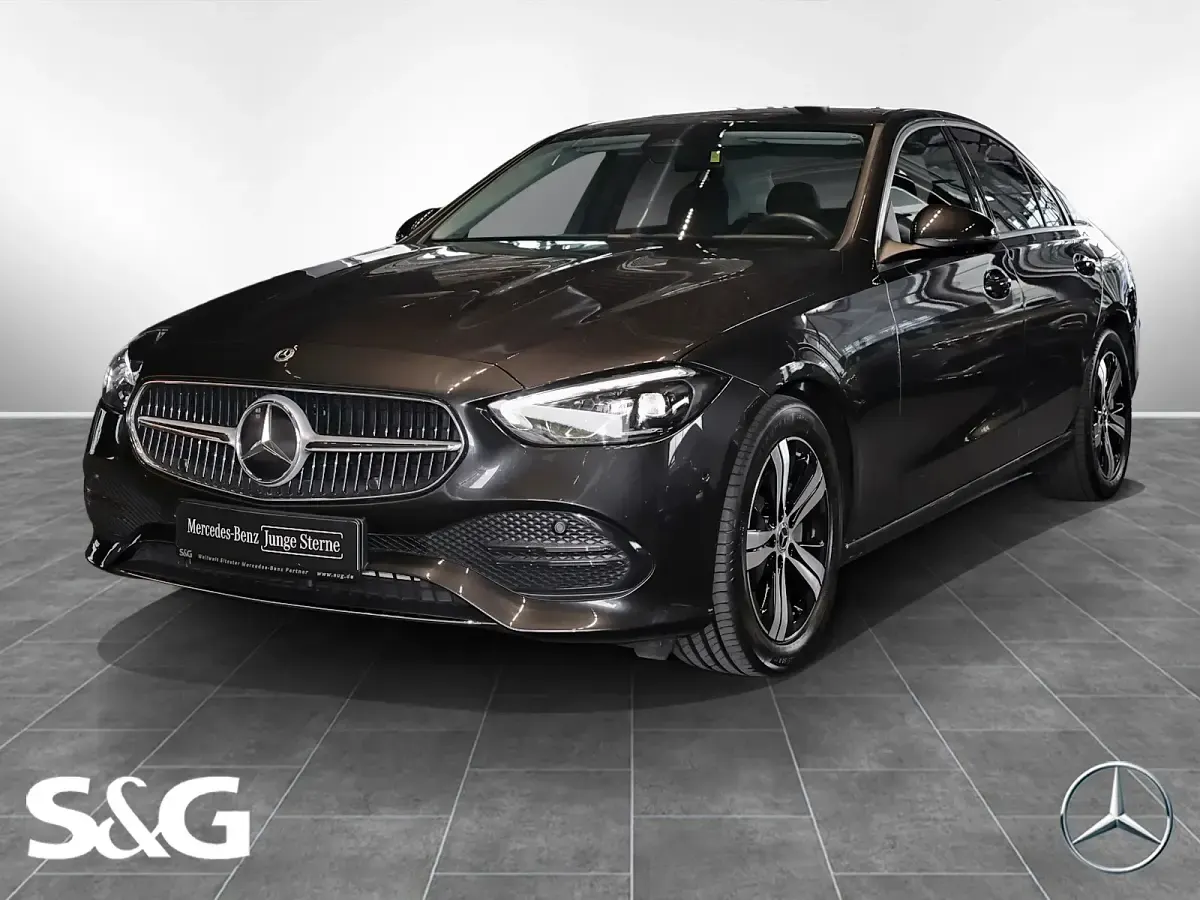 Używany Mercedes C200 Avantgarde 163 KM (119 kW) 2025 Sedan/Limuzyna