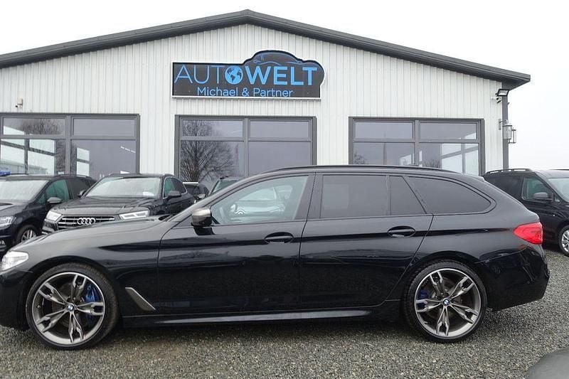 Gebraucht BMW M550 Performance 400 PS (294 kW) 2019 Schwarz Limousine