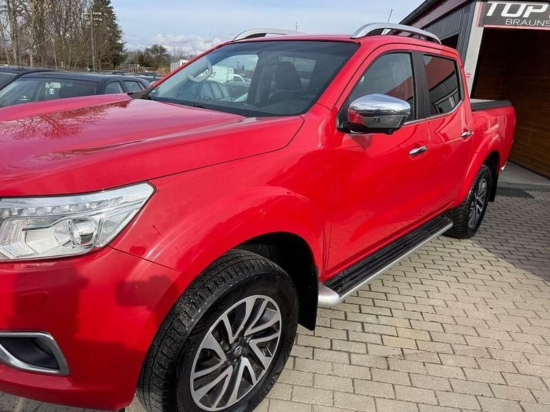 Gebraucht Nissan Navara Tekna 163 PS (119 kW) 2016 Rot Abholung