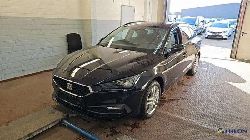 Midnight schwarz Gebraucht 2023 Seat Leon ST Style Kombi | 24.980 € (Guter Preis) - Bild 1/4