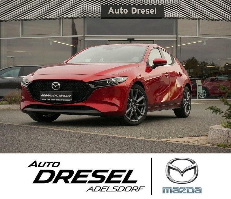 Soul red crystal Gebraucht 2023 Mazda 3 Selection Limousine | 22.950 € (Fairer Preis) - Bild 1/4