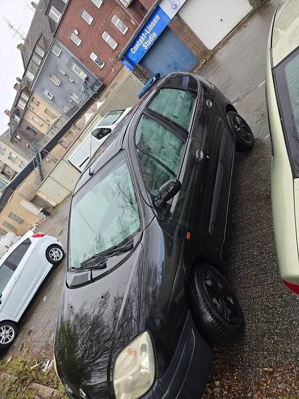 Second-hand Renault Scénic Expression 107 CP (78 kW) 2001 Negru Monovolum