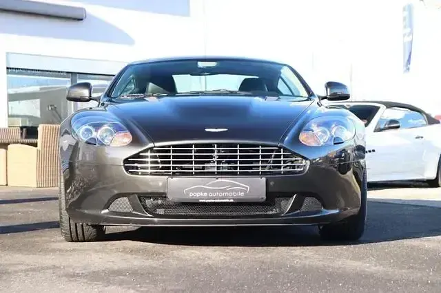 Gebraucht Aston Martin DB9 476 PS (350 kW) 2012 Quantum silver Coupé