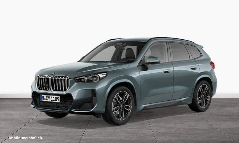 Grün Gebraucht 2024 BMW X1 Efficient Dynamics SUV | 48.990 € (Teuer) - Bild 1/3
