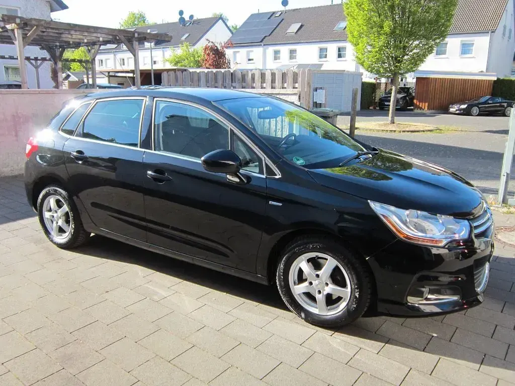 Second-hand Citroën C4 Exclusive 120 CP (88 kW) 2011 Negru Berlinǎ
