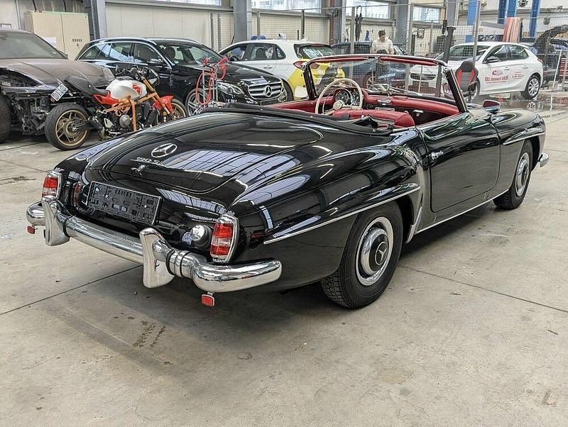 Gebraucht Mercedes 190 105 PS (77 kW) 1960 Schwarz Limousine