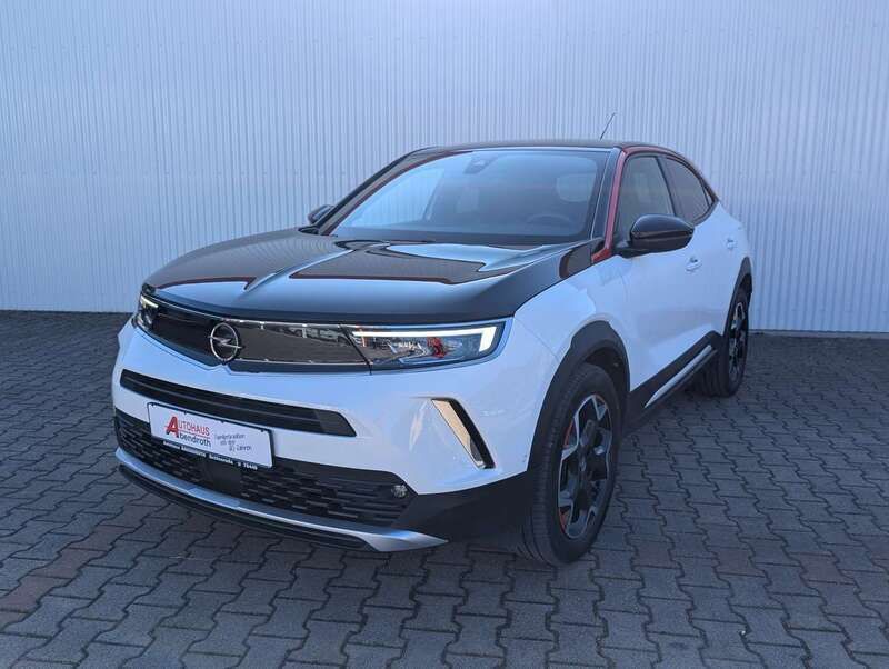 Jade weiss/arktis weiss Gebraucht 2021 Opel Mokka GS Line SUV | 21.390 € (Fairer Preis) - Bild 1/4