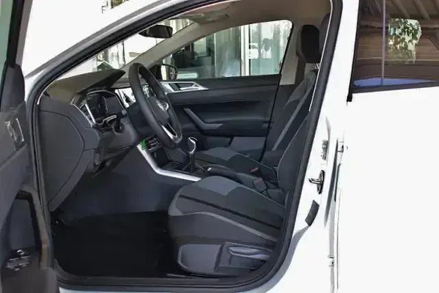 Gebraucht VW Polo Style 95 PS (69 kW) 2022 Weiß (pure white deep black perleffekt) Limousine