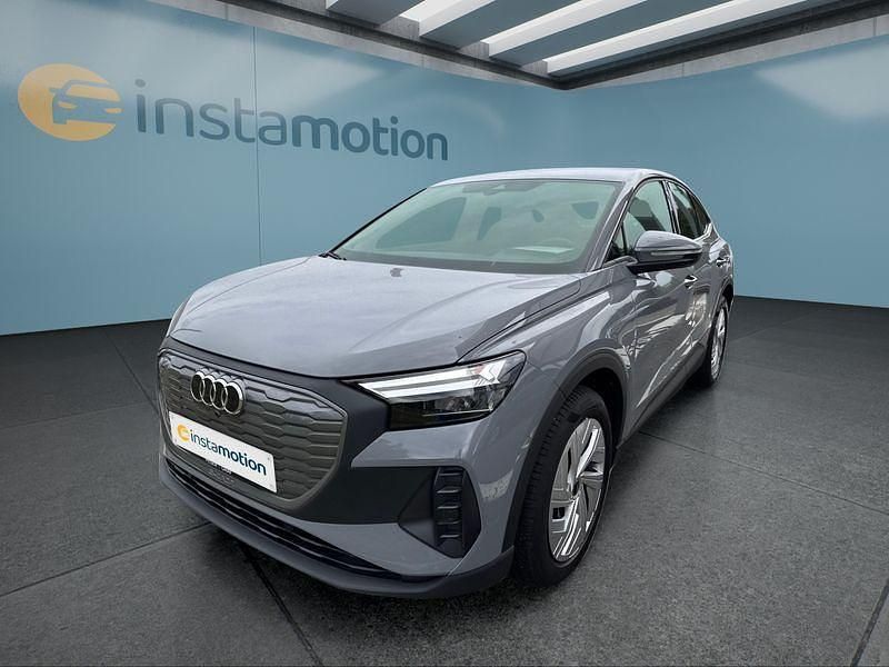 Grau Gebraucht 2022 Audi Q4 Sportback e-tron SUV | 28.649 € (Fairer Preis) - Bild 1/4