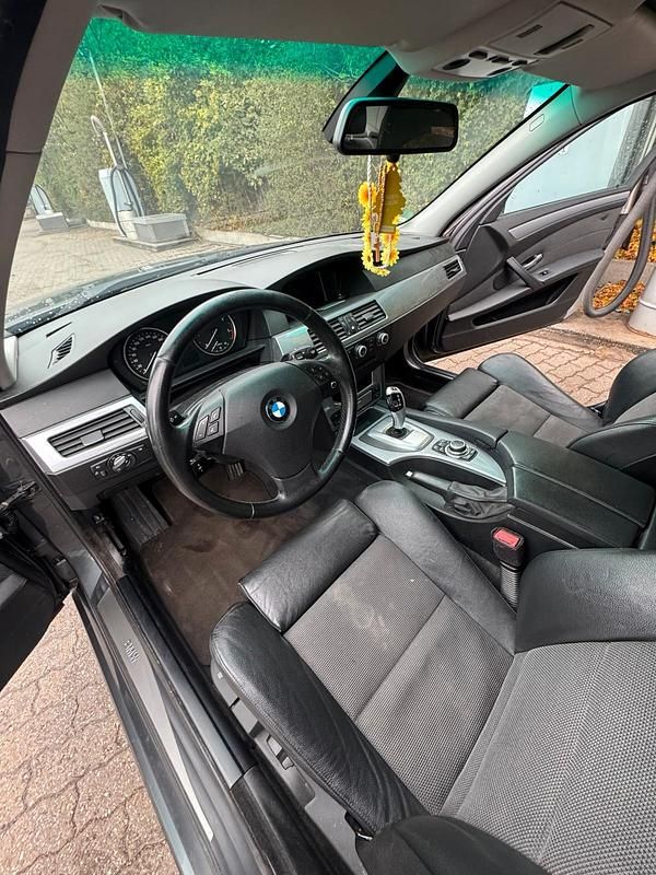 Gebraucht BMW 520 177 PS (130 kW) 2009 Limousine