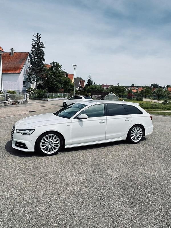 Gebraucht Audi A6 S-Line 218 PS (160 kW) 2015 Weiß Kombi