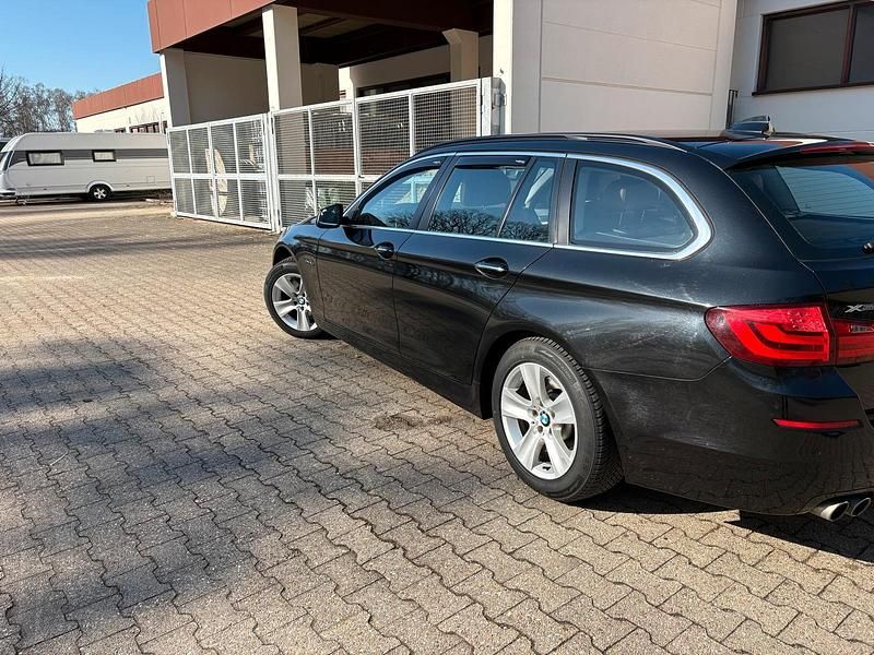 Gebraucht BMW 525 Luxury Line 218 PS (160 kW) 2013 Schwarz Kombi