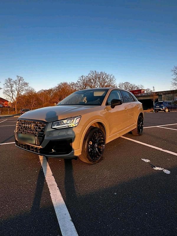 Gebraucht Audi Q2 S-Line 150 PS (110 kW) 2018 Grau SUV