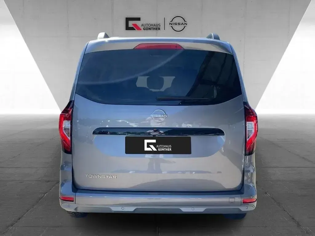Gebraucht Nissan Townstar 360º 131 PS (96 kW) 2025 Grau Kombi