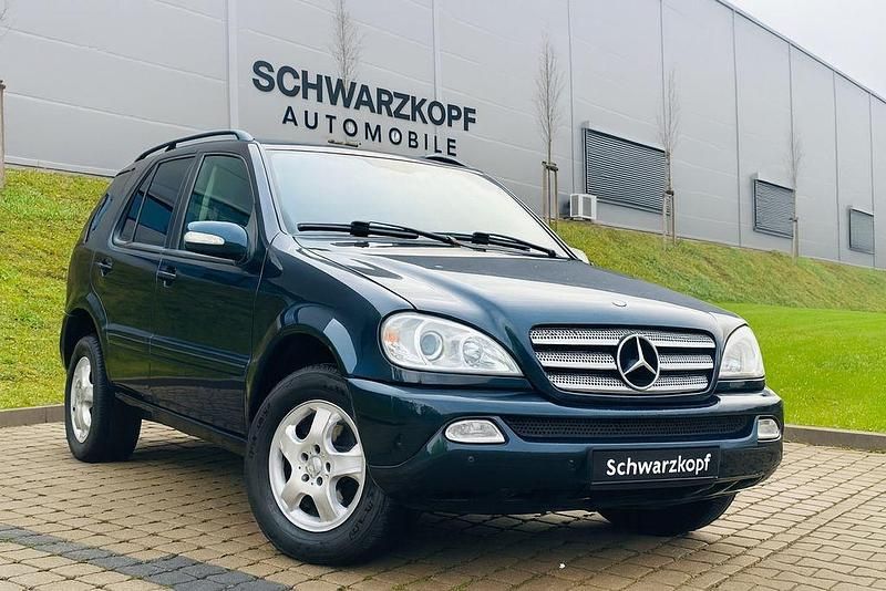 Gebraucht Mercedes ML270 163 PS (119 kW) 2003 Schwarz SUV