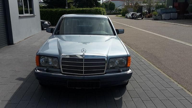 Gebraucht Mercedes S420 224 PS (164 kW) 1986 Blau Limousine