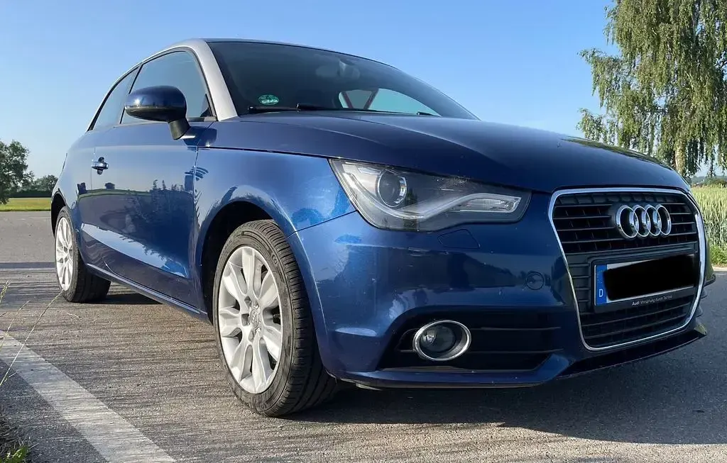 Gebraucht Audi A1 Ambition 105 PS (77 kW) 2014 Blau Kleinwagen
